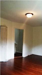 5th image of 903 Lawson St