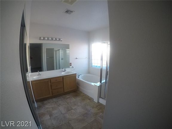 3rd image of 3012 Mastercraft Ave