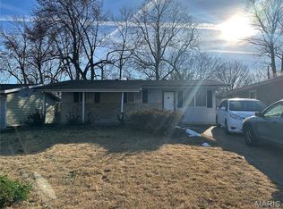 518 Banavie Dr, Saint Louis, MO 63137