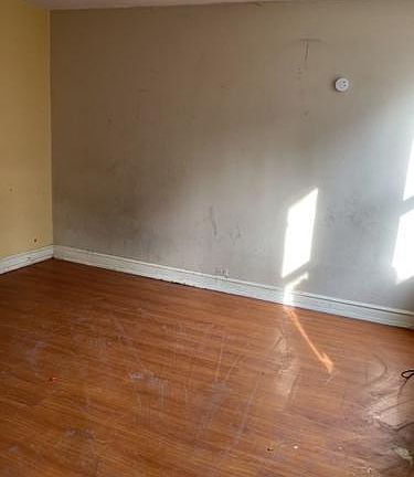 3rd image of 733 Mulberry St