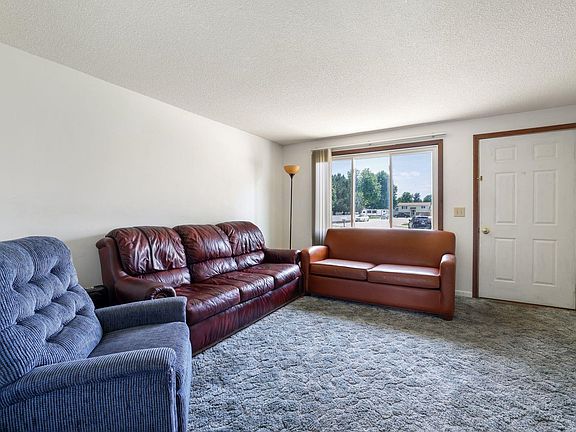 3rd image of 615 1/2 Thomas Dr