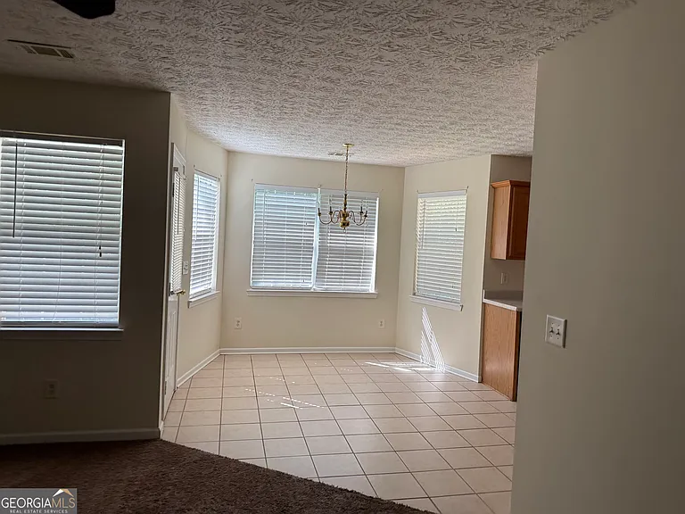140 Trinity Dr — Photo 7