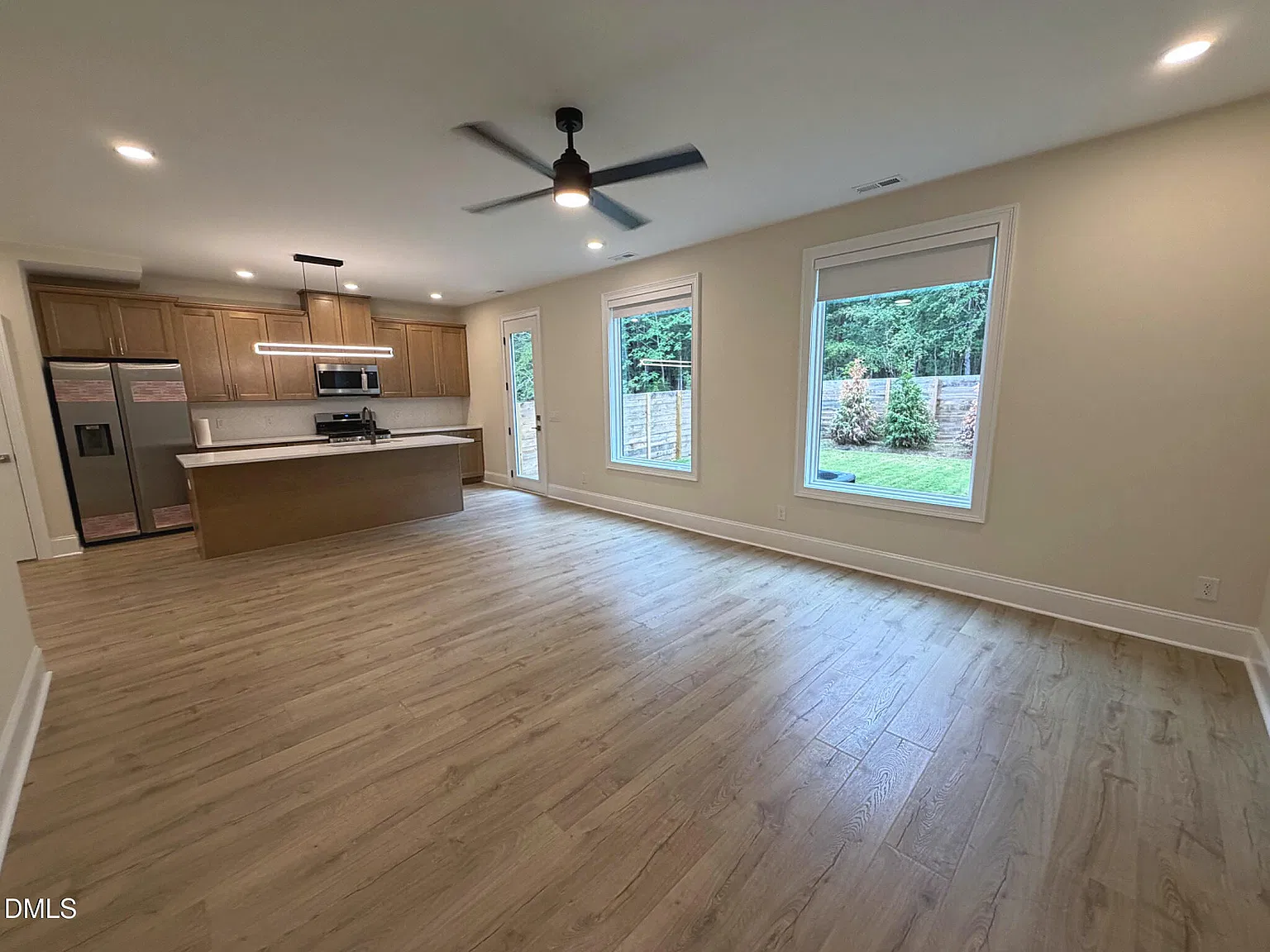 3 bed, 2.5 bath, 1812 sqft, $2,850 — Photo 4