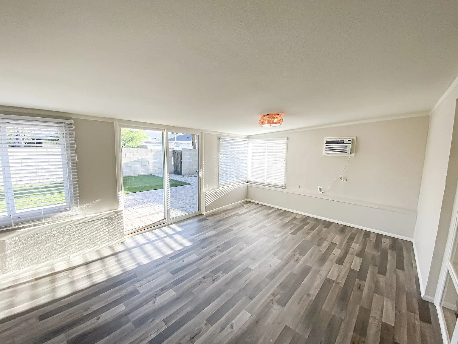 21 E Alameda Dr — Photo 4