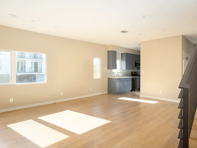 11437 Hatteras St — Photo 8