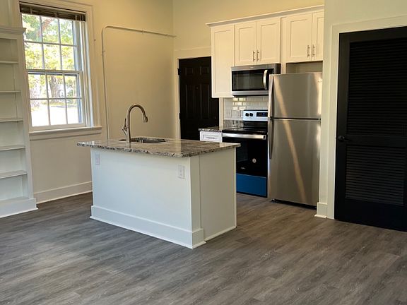 5th image of 726 Mountain Rd #1