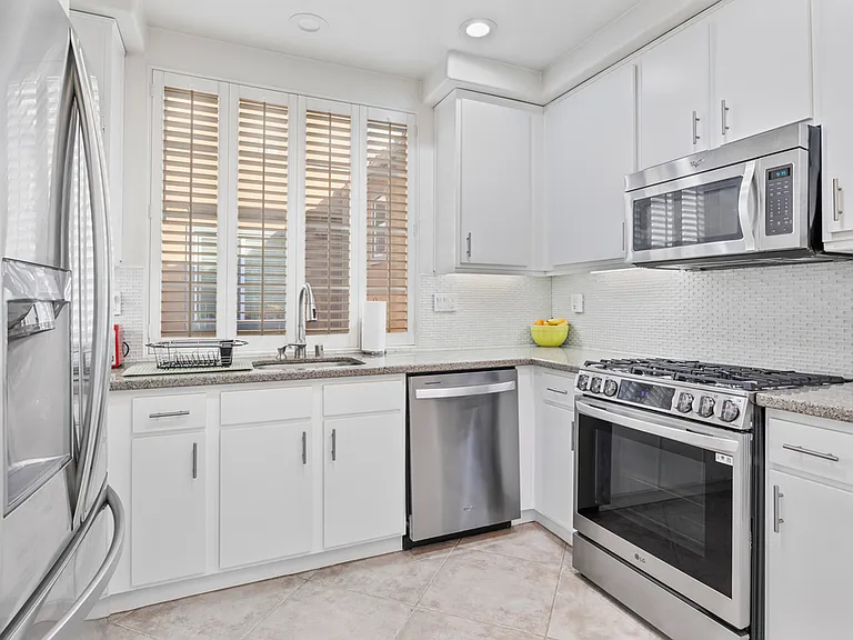 2807 Escala Cir — Photo 3
