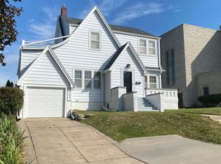 4820 Woolworth Ave, Omaha, NE 68106