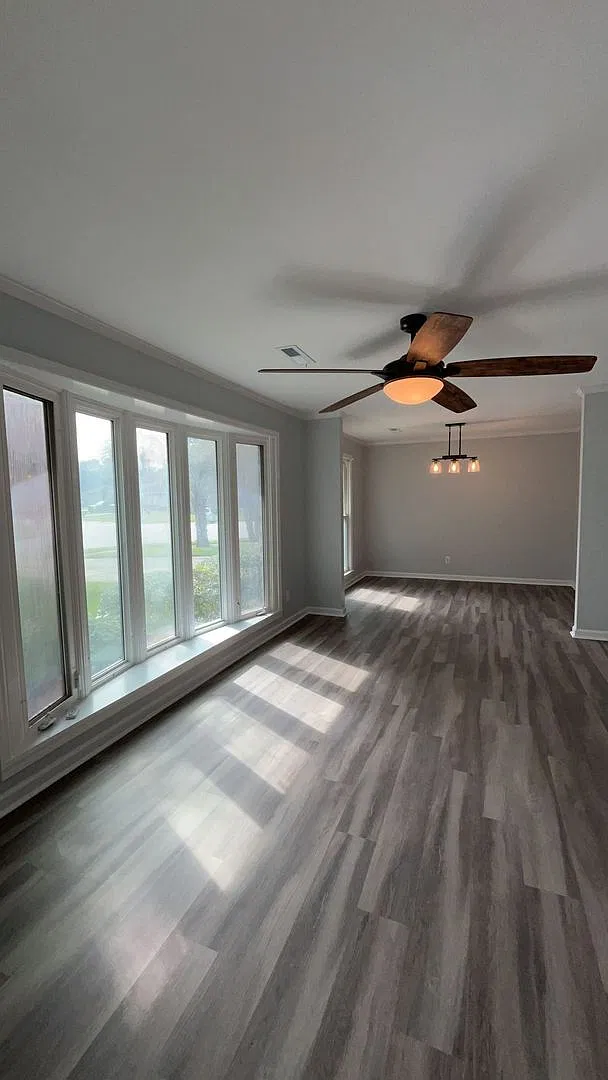 Beautifully renovated three-bedroom, two-bathroom brick ranch — Photo 3
