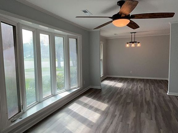 3rd image of 226 Loblolly Cir