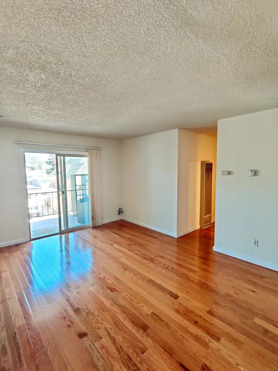 Building Photo - 2220 Dwight Way #B