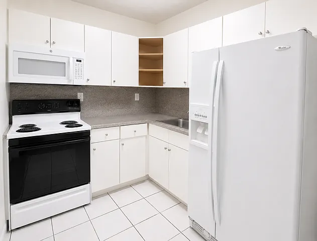 2573 SW 21st Ave #2573 — Photo 7