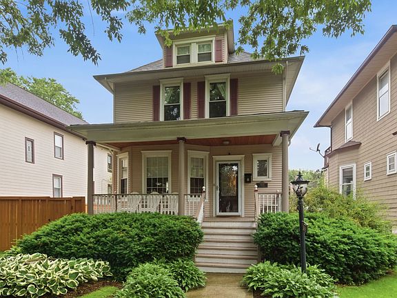 2nd image of 3808 N Ridgeway Ave