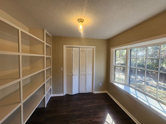 2nd image of 13 Wimbledon Ct