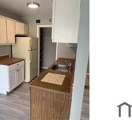 4th image of 35 Woodenbridge Ct