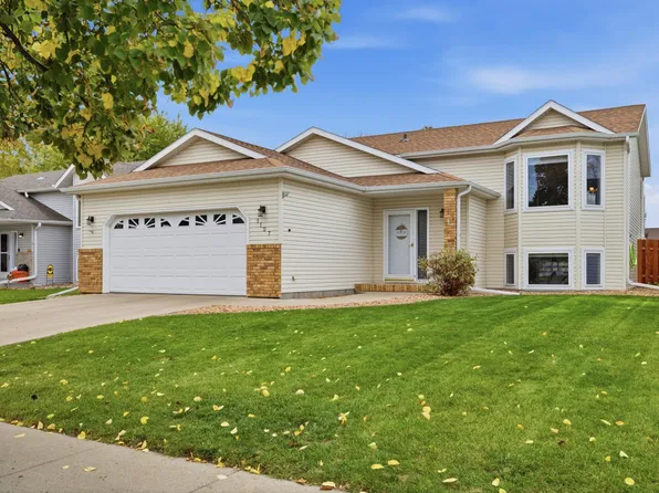 1127 4th Ave E, West Fargo, ND 58078