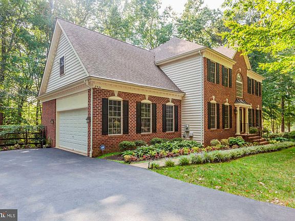3rd image of 8591 Karen Marie Ct