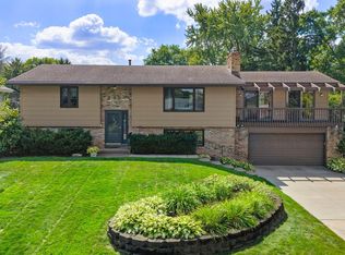 2683 17th Ter NW, New Brighton, MN 55112