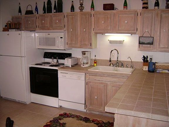 4th image of 214 Birchwood Ln