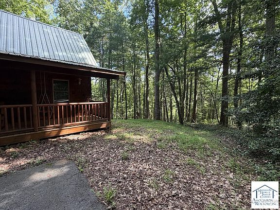 5th image of 54 Reserve Ln