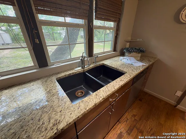 11022 Dreamland Dr — Photo 5