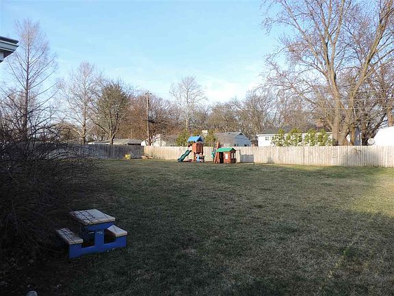 4th image of 55960 Kathryn Dr