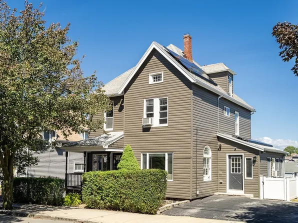 34 Oakland Ave, Everett, MA 02149