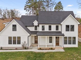 3511 Hawks Creek Dr, Apison, TN 37302