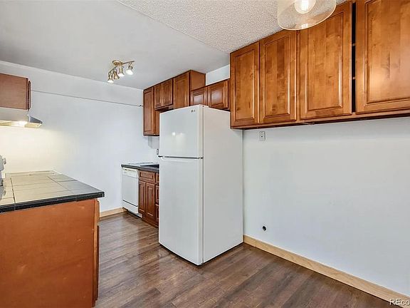 5th image of 501 Golden Cir APT 106