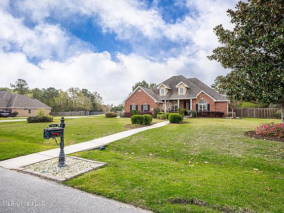 3rd image of 6212 Olde Magnolia Dr