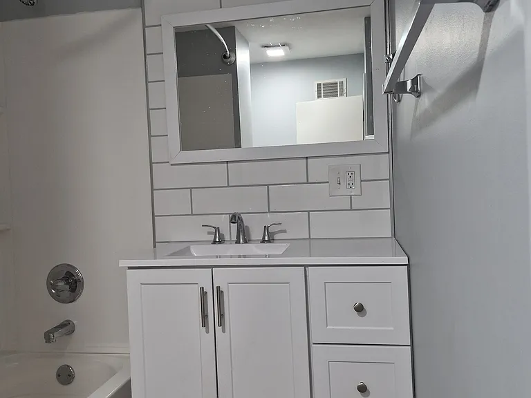 161 S Main St #201 — Photo 5
