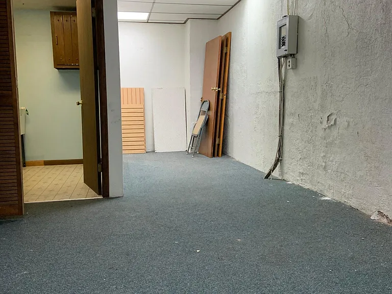136 S 2nd St — Photo 3