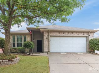 10733 Lipan Trl, Fort Worth, TX 76108