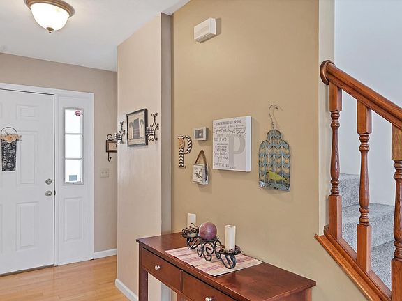 3rd image of 231 Wynstay Ave