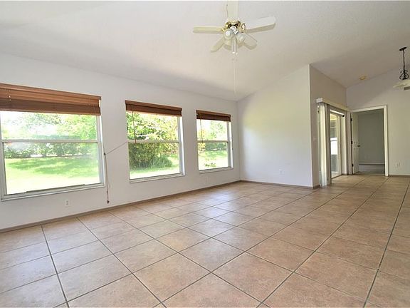 4th image of 4929 Thames Ln
