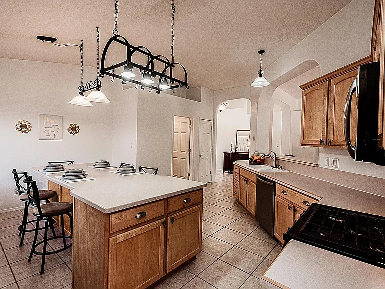10212 Burham Rd NW — Photo 3