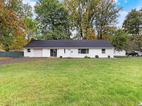 32211 Pardo St, Garden City, MI 48135