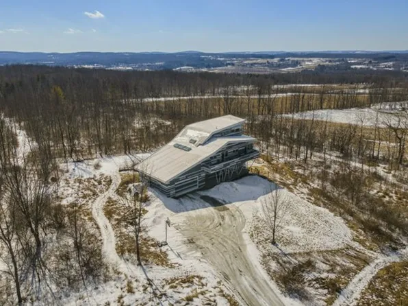 135 Muzzy Rd, Ithaca, NY 14850