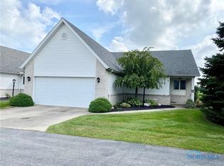 4329 Townhouse Dr #E, Oregon, OH 43616
