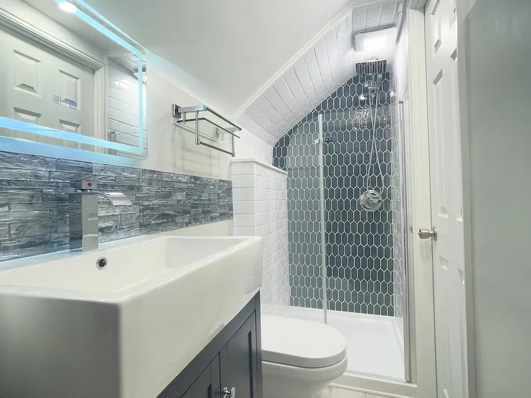 Jack & Jill Upstairs Bathroom