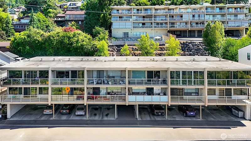 2nd image of 414 Boulevard #105