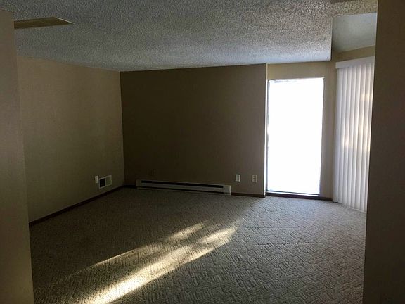 3rd image of 924 Kristi Ln #B