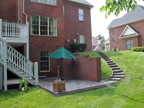 3rd image of 1208 Bentley Park Ln
