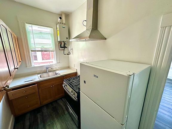 5th image of 1238 2nd Ave APT 6