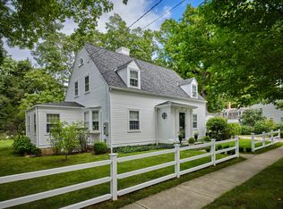23 West Ave, Essex, CT 06426