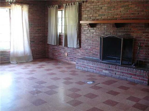 3rd image of 612 Woodland Ave