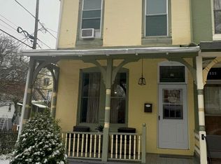 521 Douglass St, Reading, PA 19601