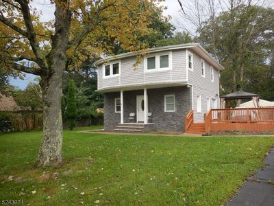 6 Briggs Rd, Lake Hopatcong, NJ, 07849
