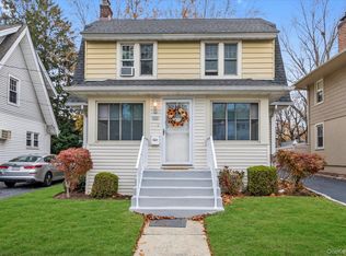 100 Nassau Ave, Malverne, NY 11565