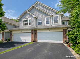 327 E Tall Oaks Ln, Itasca, IL 60143